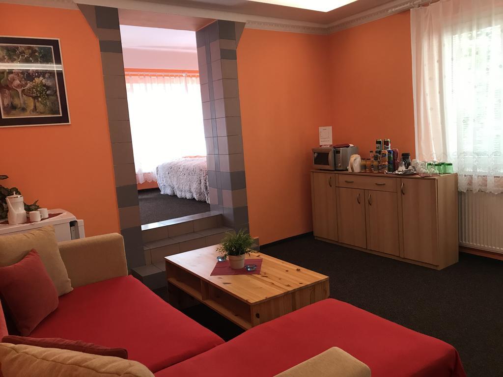 Hotel Bohemia Jičín Esterno foto