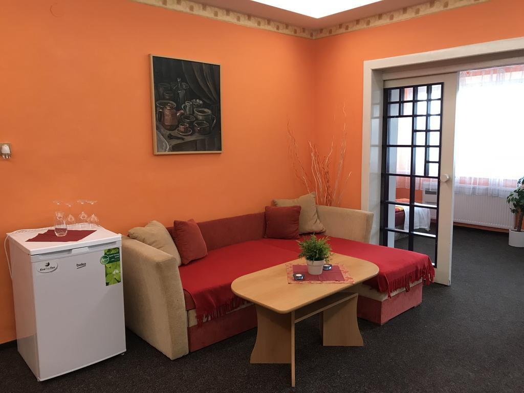 Hotel Bohemia Jičín Esterno foto