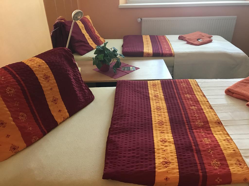 Hotel Bohemia Jičín Esterno foto